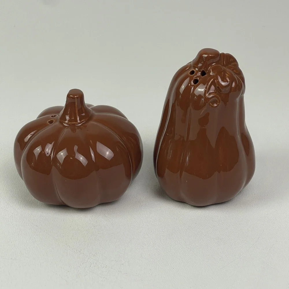Pumpkin Squash Salt Pepper Shakers Orange Autumn Fall Halloween Thanksgiving